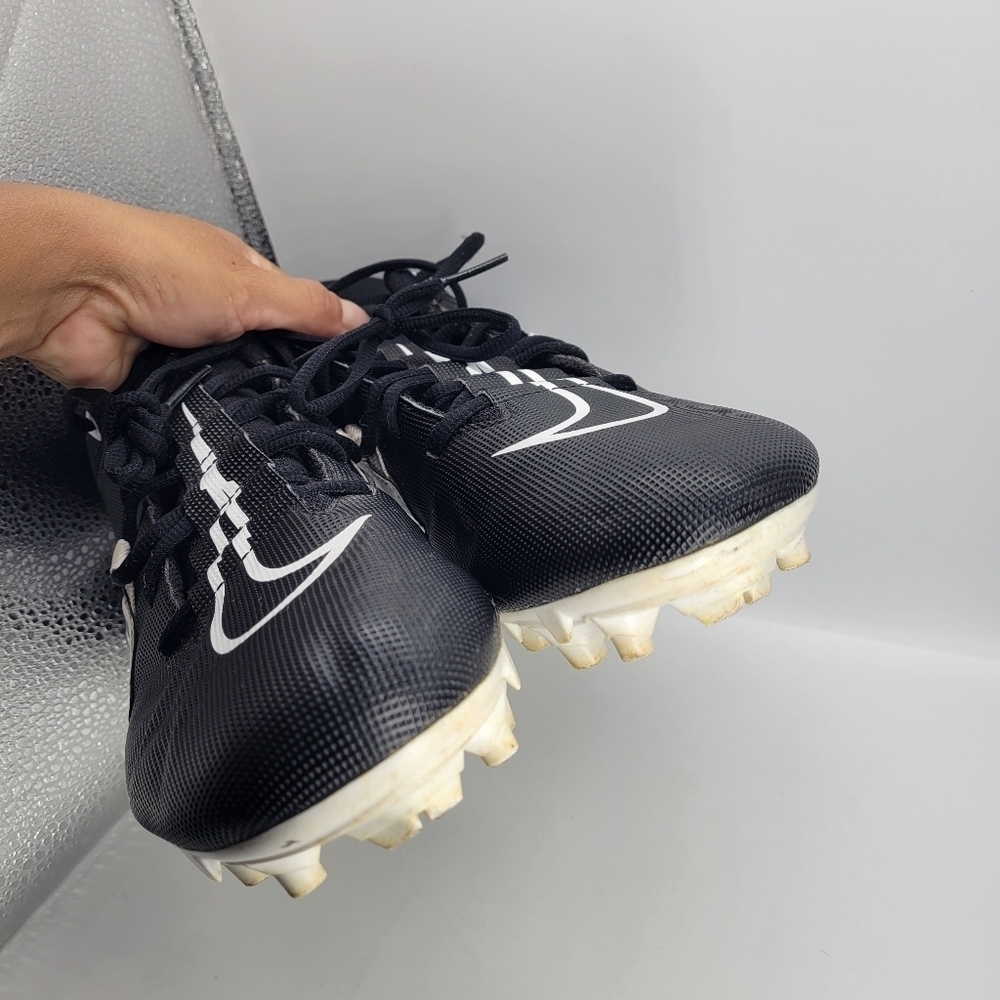 Nike Alpha Engineered Black and White Athletic Cleats Size 11 Lace up - Picture 5 of 12